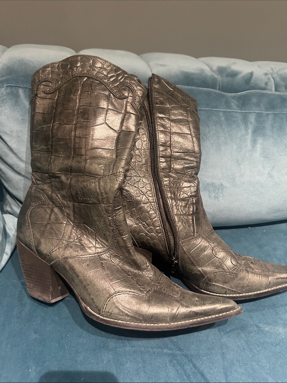 Women's Pointed-Toe Knee Boots in Metallic Charcoal